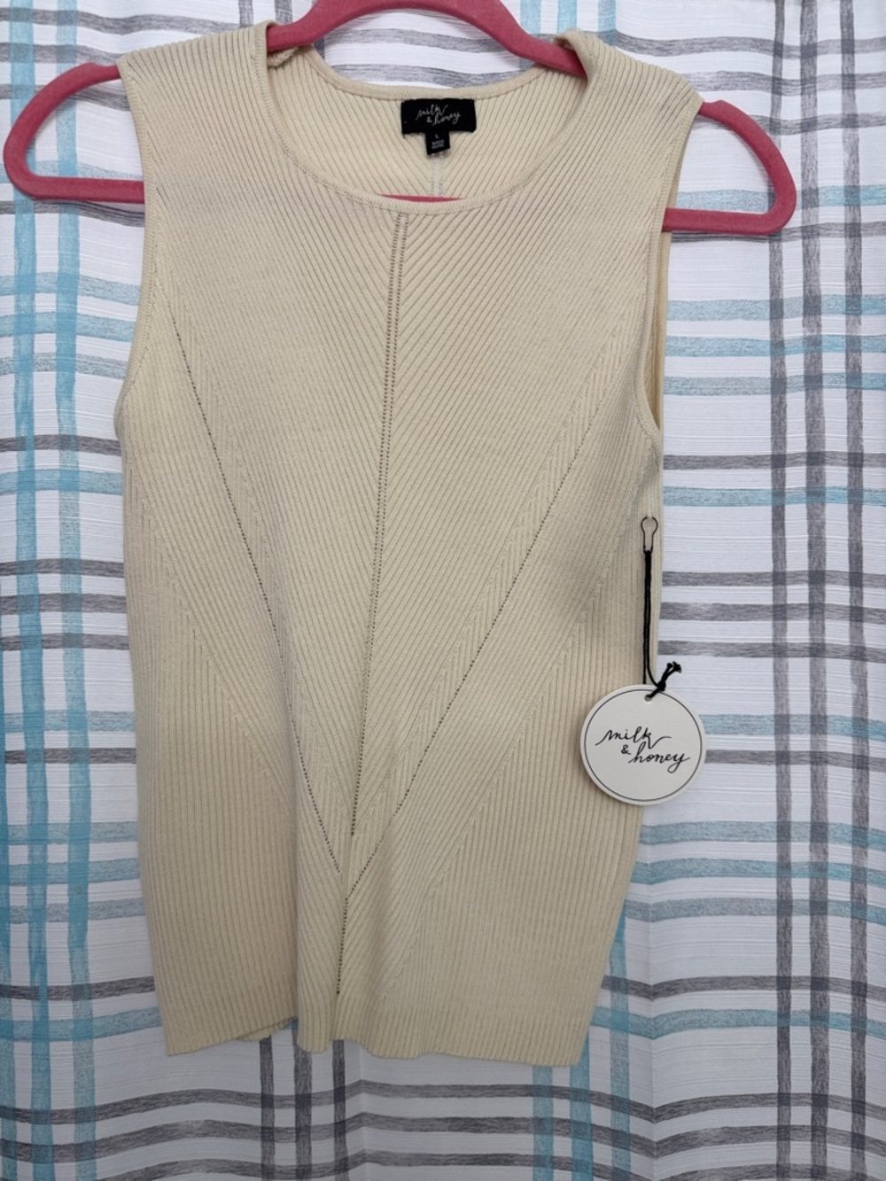 Milk & Honey Cream Ribbed V-Neck Sleeveless Sweater Vest